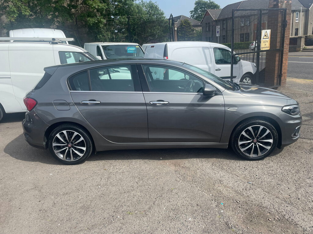 Fiat Tipo 1.3 Multijetii Lounge Hatchback Grey #3