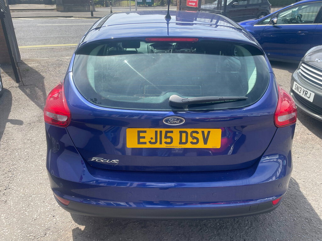 Ford Focus Focus Hatchback Blue #5