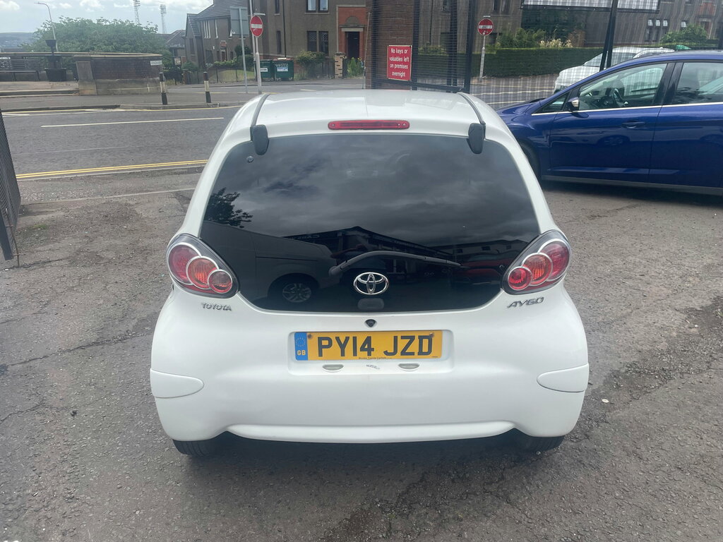 Toyota Aygo Aygo Hatchback White #5