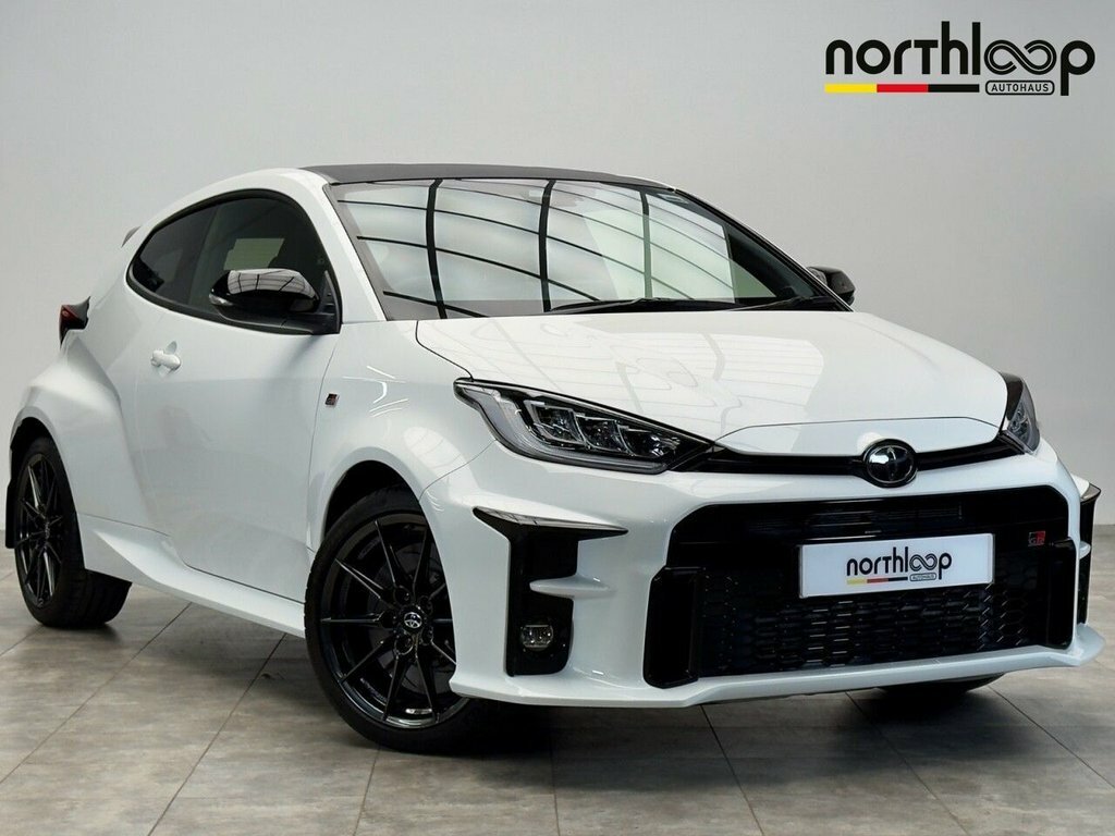 Toyota Yaris 1.6L Gr Circuit White
