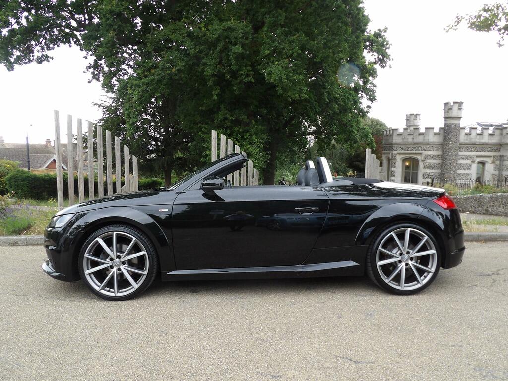 Audi TT 2.0 Tfsi Black Edition Roadster S Troni Black #4