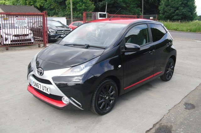 Toyota Aygo Hatchback SN67UTK Black #4