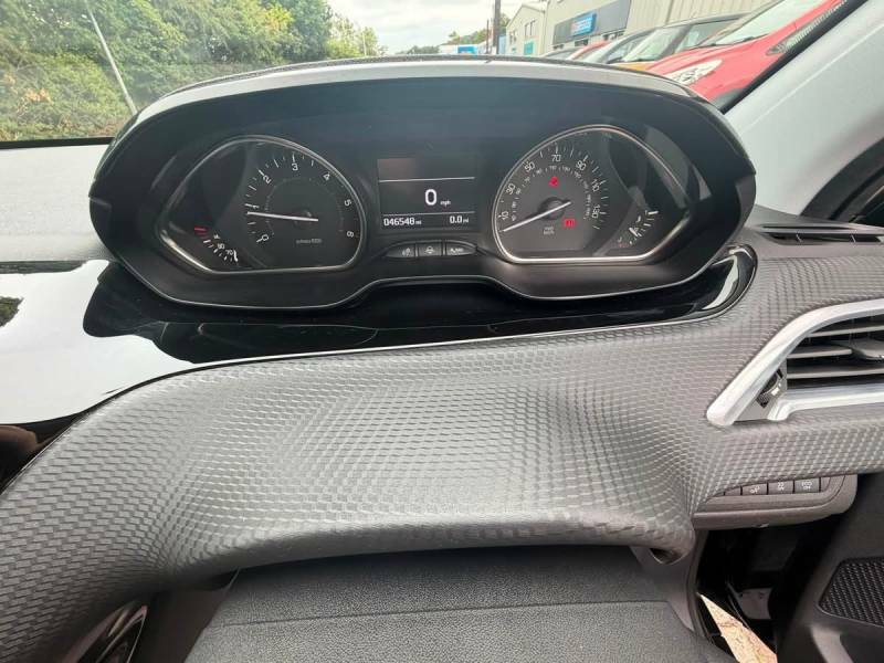 Peugeot 2008 1.2 Puretech Allure Estate Red #21
