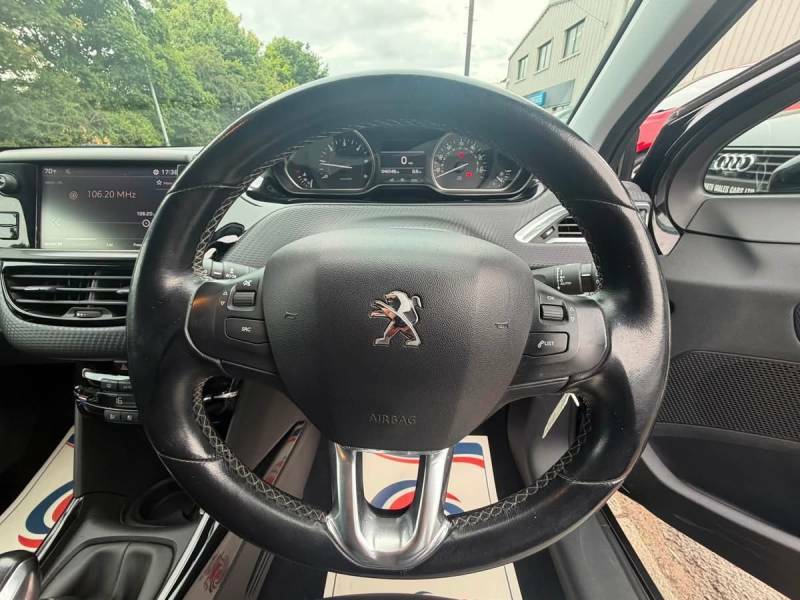 Peugeot 2008 1.2 Puretech Allure Estate Red #18