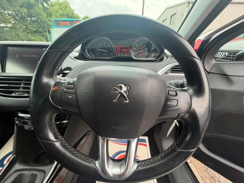 Peugeot 2008 1.2 Puretech Allure Estate Red #22