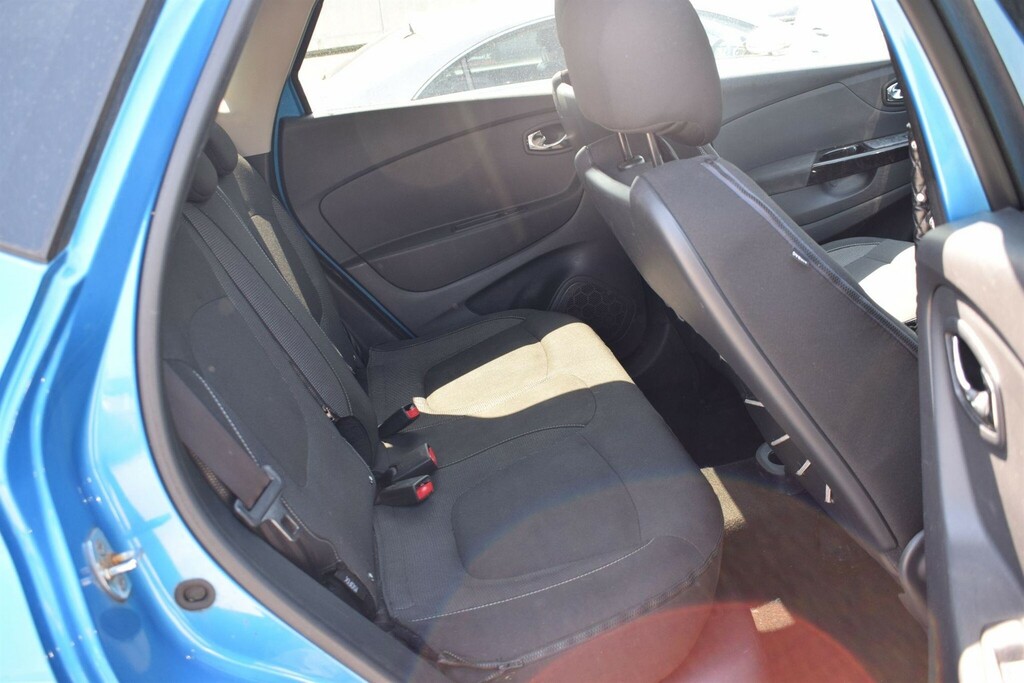 Renault Captur 2015 0.9T Dynamique Media Nav Energy 90 Bhp Black #22