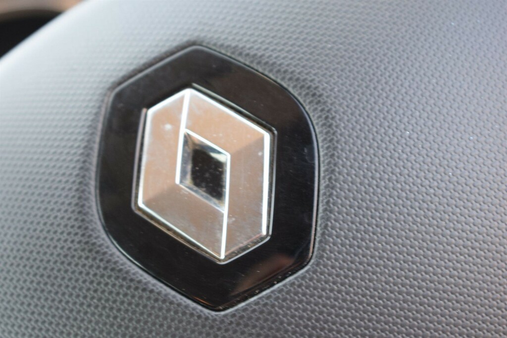 Renault Captur 2015 0.9T Dynamique Media Nav Energy 90 Bhp Black #30