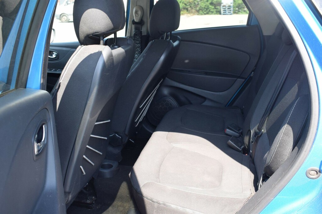 Renault Captur 2015 0.9T Dynamique Media Nav Energy 90 Bhp Black #28