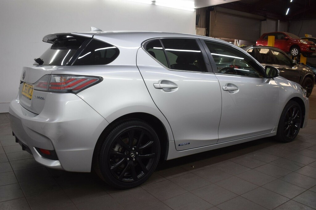 Lexus CT 1.8 F Sport Cvt Euro 6 Ss White #8