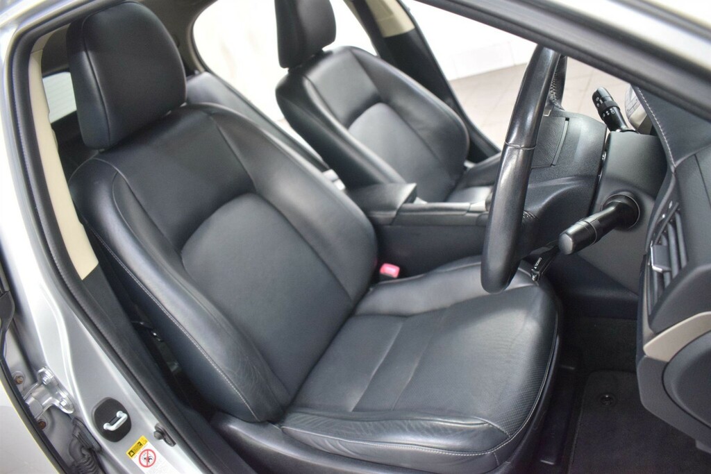 Lexus CT 1.8 F Sport Cvt Euro 6 Ss White #39