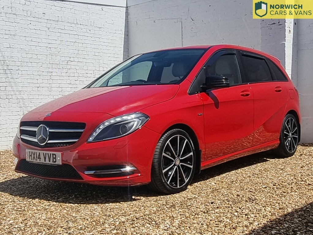 Mercedes-Benz B Class 1.8 B200 Cdi Sport 2014 Red #2
