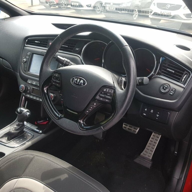 Kia Proceed 1.6L Gt-line S Red #6
