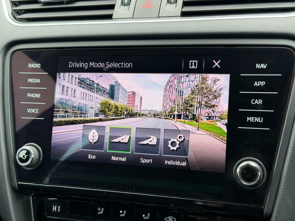 Skoda Octavia Skoda Estate 1.0 Tsi Se Technology Black #47