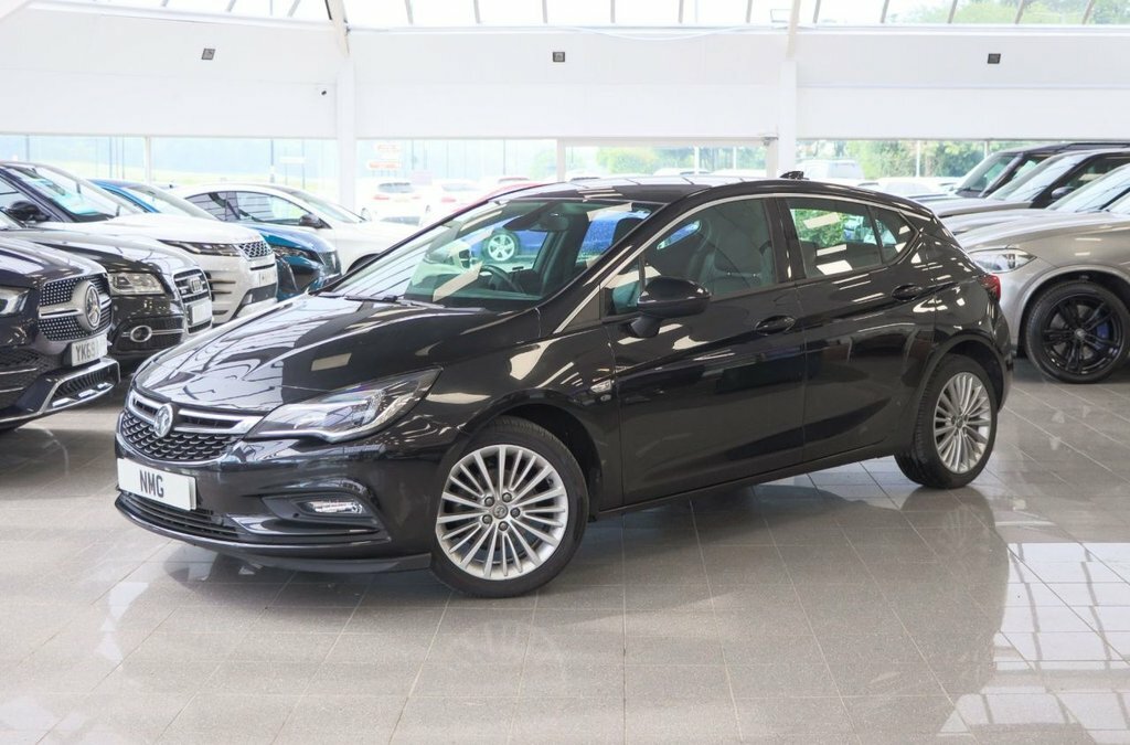 Vauxhall Astra 1.4L Elite Nav Black