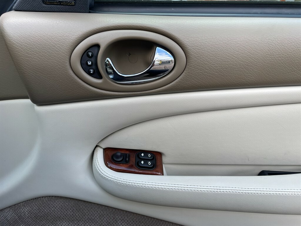 Jaguar XK8 4.0 2dr Blue #12