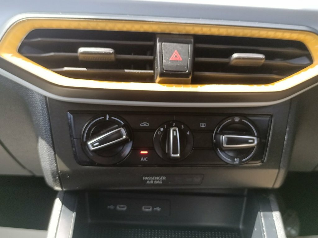 Seat Ibiza 1.0 Tsi Se Technology Hatchback Black #30