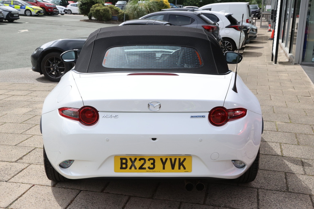 Mazda MX-5 2.0 184 Exclusive-line White #4