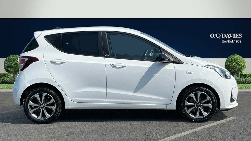 Hyundai I10 1.0 Play Hatchback Euro 6 67 Ps White #2