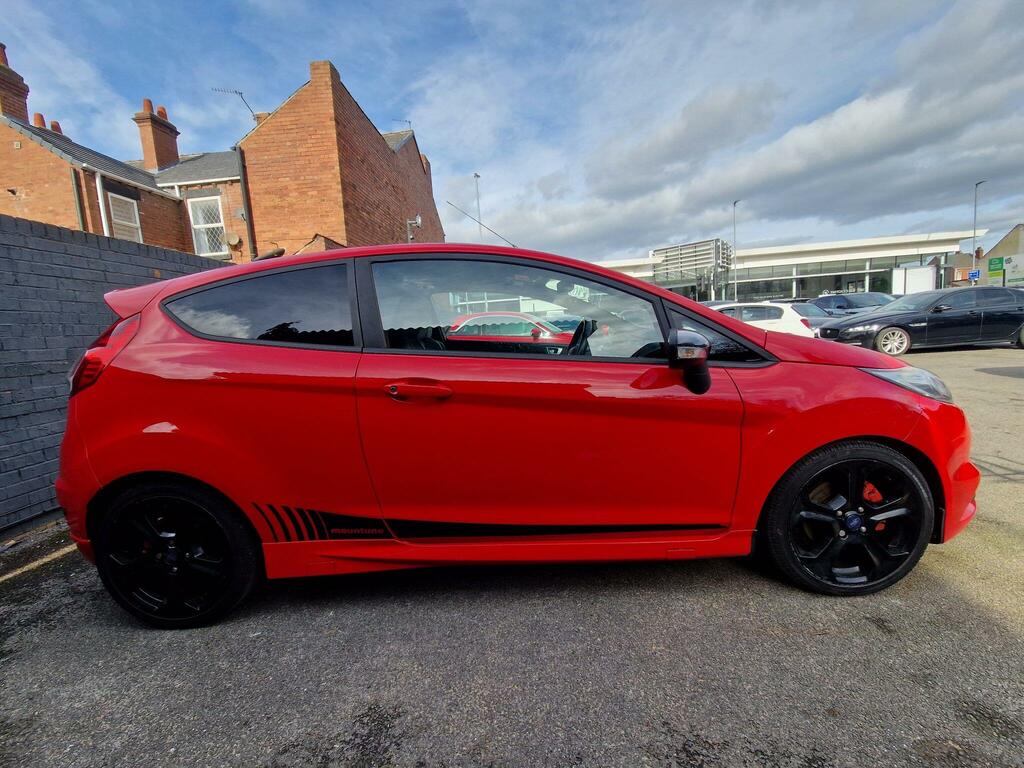 Ford Fiesta 1.6T Ecoboost St-2 Euro 5 Red #6
