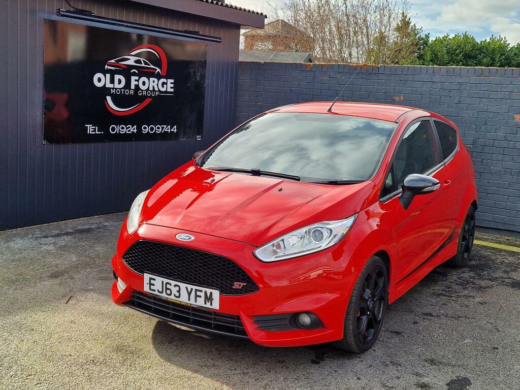 Ford Fiesta 1.6T Ecoboost St-2 Euro 5 Red