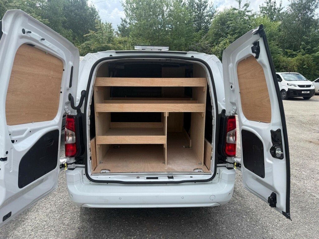Citroen Berlingo Mpv White #6