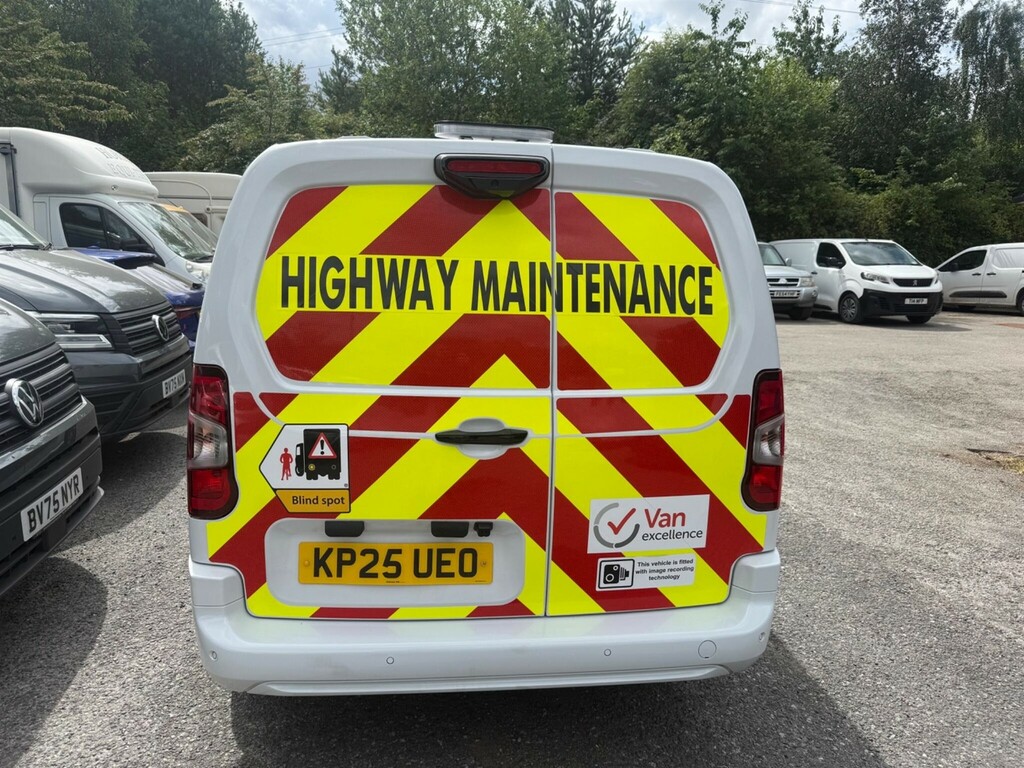 Citroen Berlingo Mpv White #5