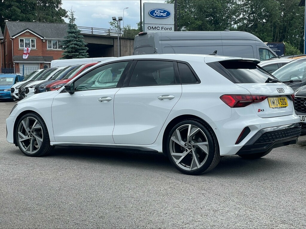 Audi A3 35 Tfsi Black Edition S Tronic MM24SZG White #6