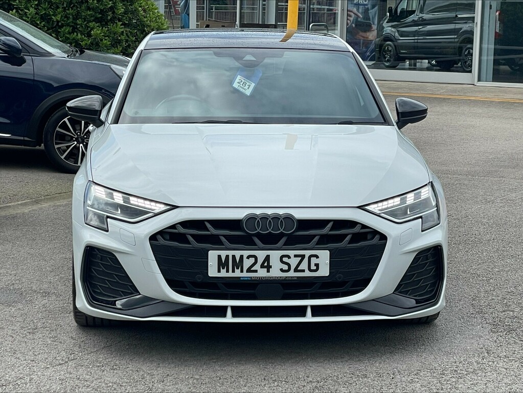 Audi A3 35 Tfsi Black Edition S Tronic MM24SZG White #5