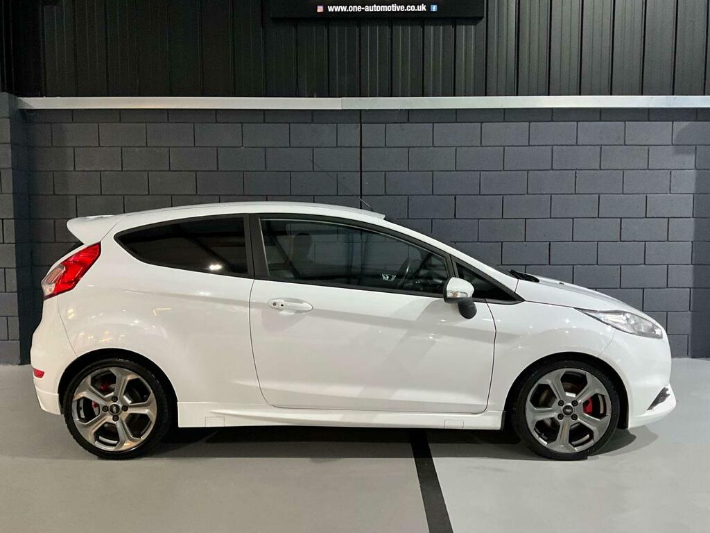 Ford Fiesta St-3 White #6