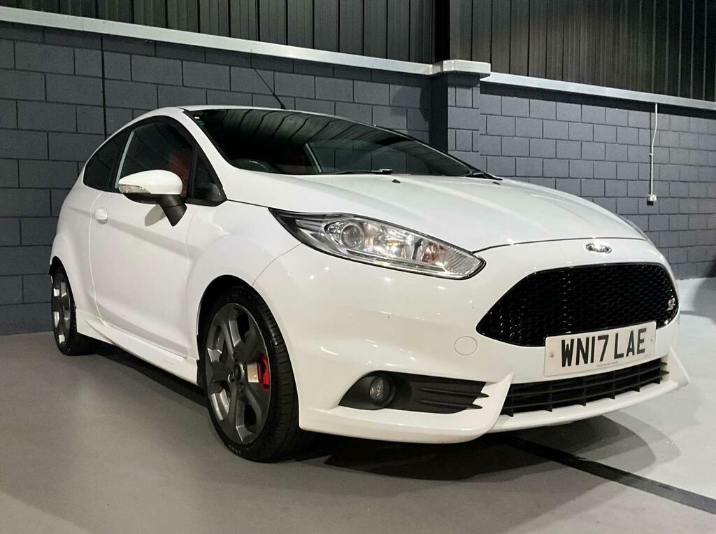 Ford Fiesta St-3 White