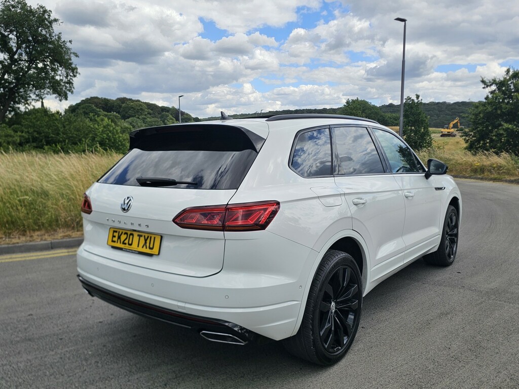 Volkswagen Touareg 3.0 Tdi V6 Black Edition White #3