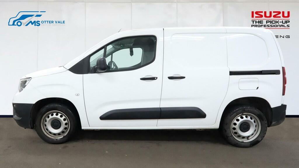 Vauxhall Combo 1.5 Turbo D 2300 Dynamic Panel Van Manu White #5