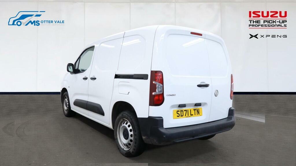 Vauxhall Combo 1.5 Turbo D 2300 Dynamic Panel Van Manu White #3