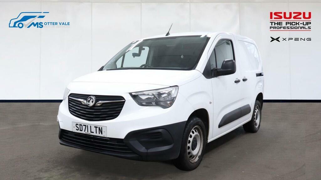 Vauxhall Combo 1.5 Turbo D 2300 Dynamic Panel Van Manu White #2