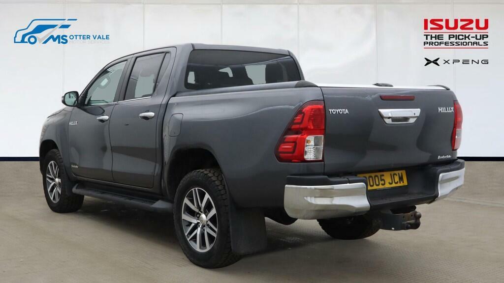Toyota HILUX 2.4 D-4d Invincible Pickup Double Cab A Grey #3