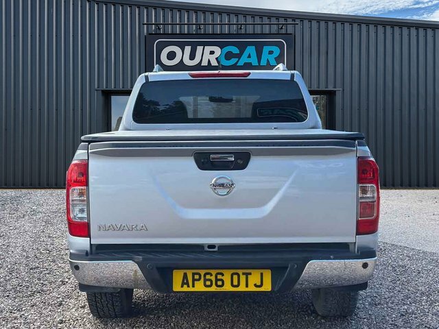 Nissan Navara 2016 2.3 Dci Tekna Pickup Double Cab Au Silver #4