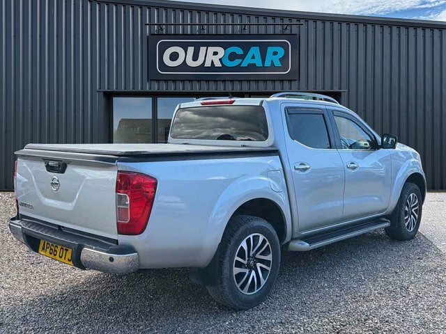 Nissan Navara 2016 2.3 Dci Tekna Pickup Double Cab Au Silver #3
