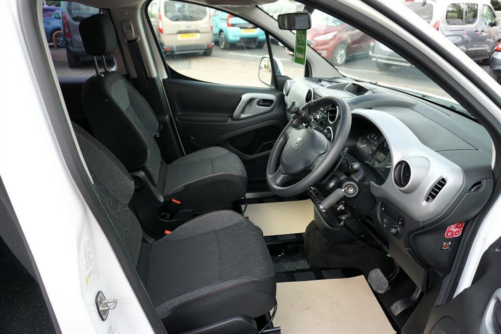 Peugeot Partner Tepee 1.6 Bluehdi 100 Outdoor Etg Grey #8