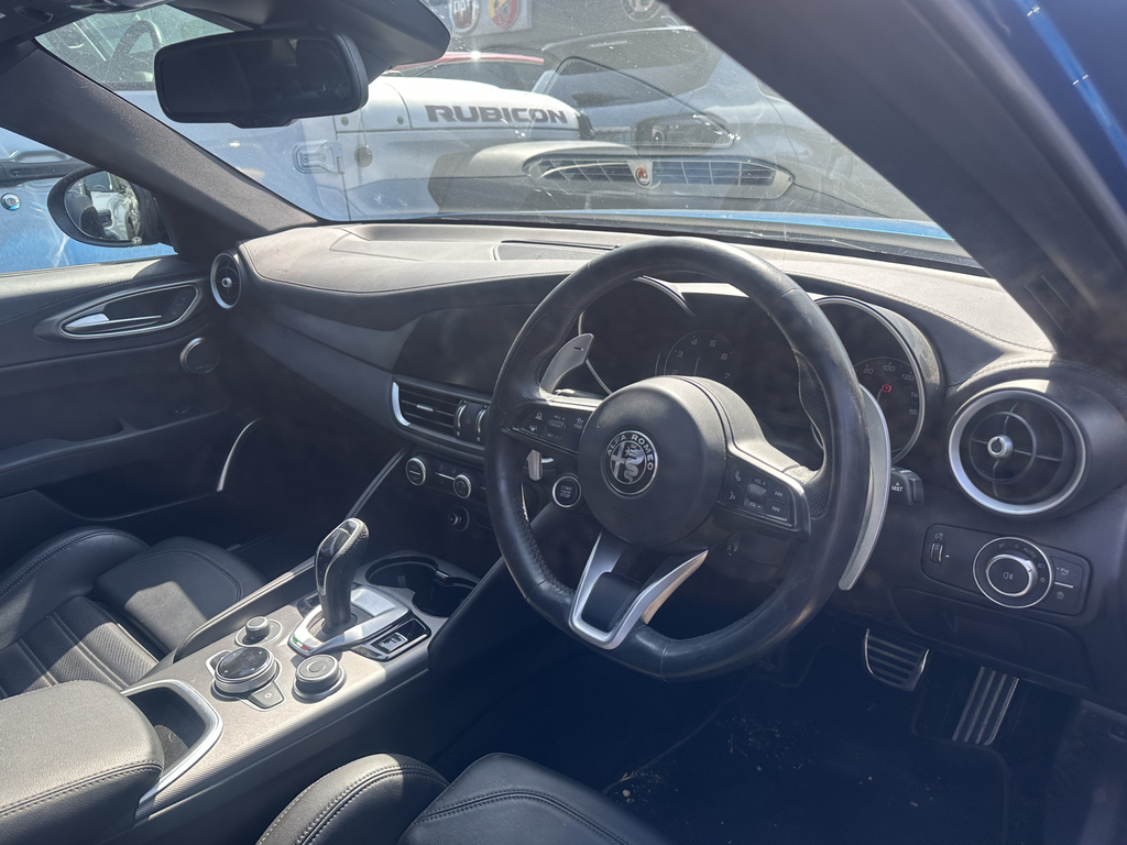 Alfa Romeo Giulia 2.0 Tb 280 Veloce Performance Brake Blue