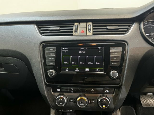 Skoda Octavia 1.6 Tdi Se L Euro 6 Ss Black #10