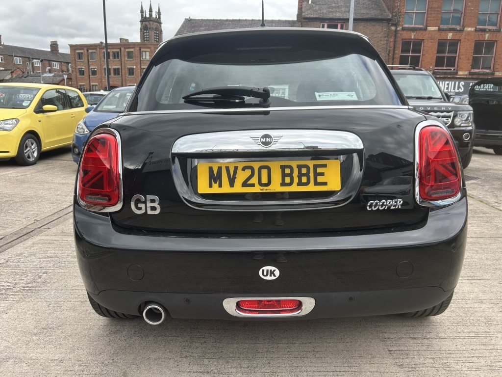 Mini Hatch 1.5 Cooper Exclusive MV20BBE Black #6