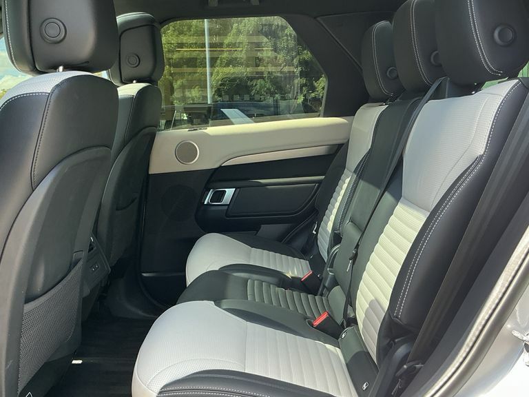 Land Rover Discovery 3.0 D300 Mhev Dynamic Hse Suv 4Wd Grey #4