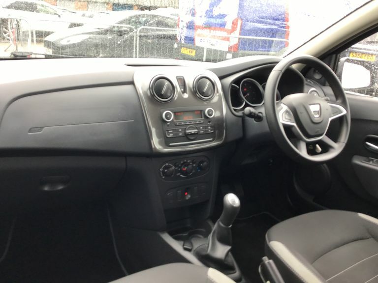 Dacia Sandero Stepway 0.9 Tce Ambiance Hatchback Euro White #3