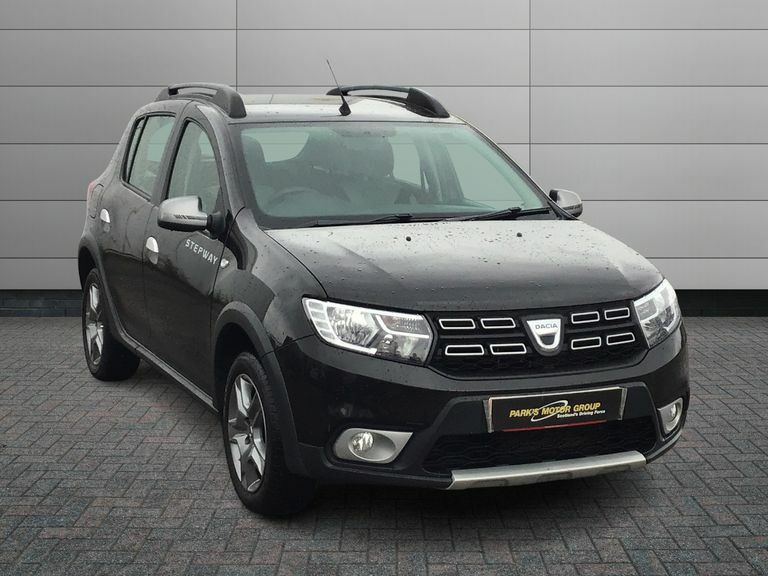 Dacia Sandero Stepway 0.9 Tce Ambiance Hatchback Euro White #1