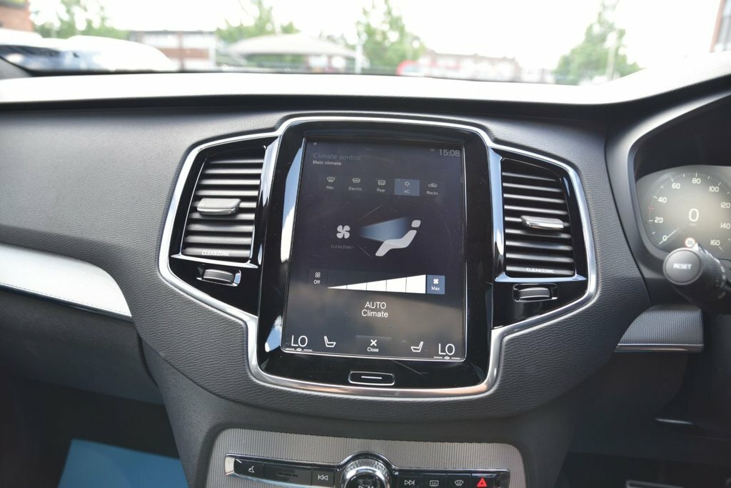 Volvo XC90 D5 Inscription - Panoramic Sunroof, Bowers Wilk White #29