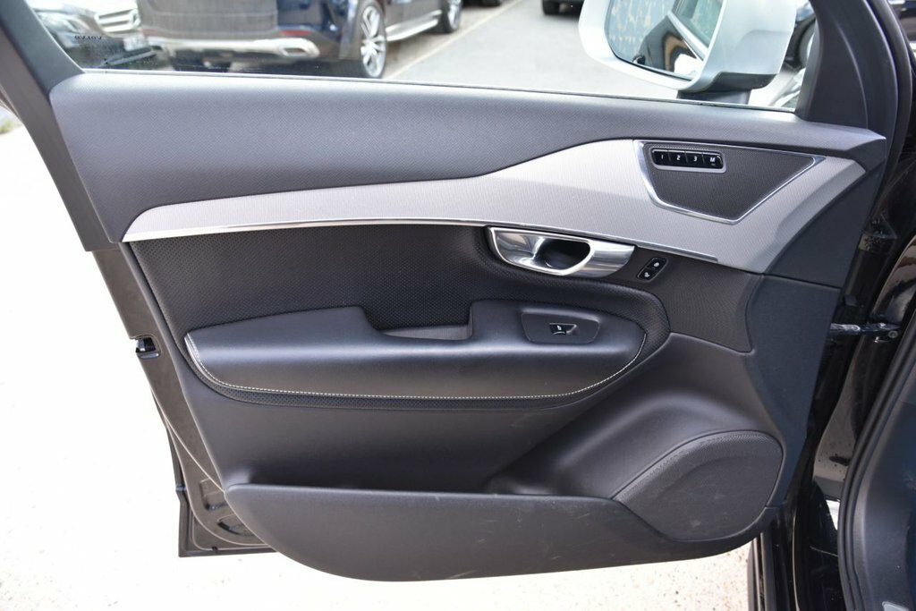 Volvo XC90 D5 Inscription - Panoramic Sunroof, Bowers Wilk White #48
