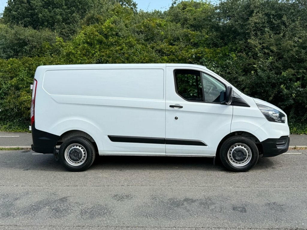 Ford Transit Custom Mpv FB19GXN White #4