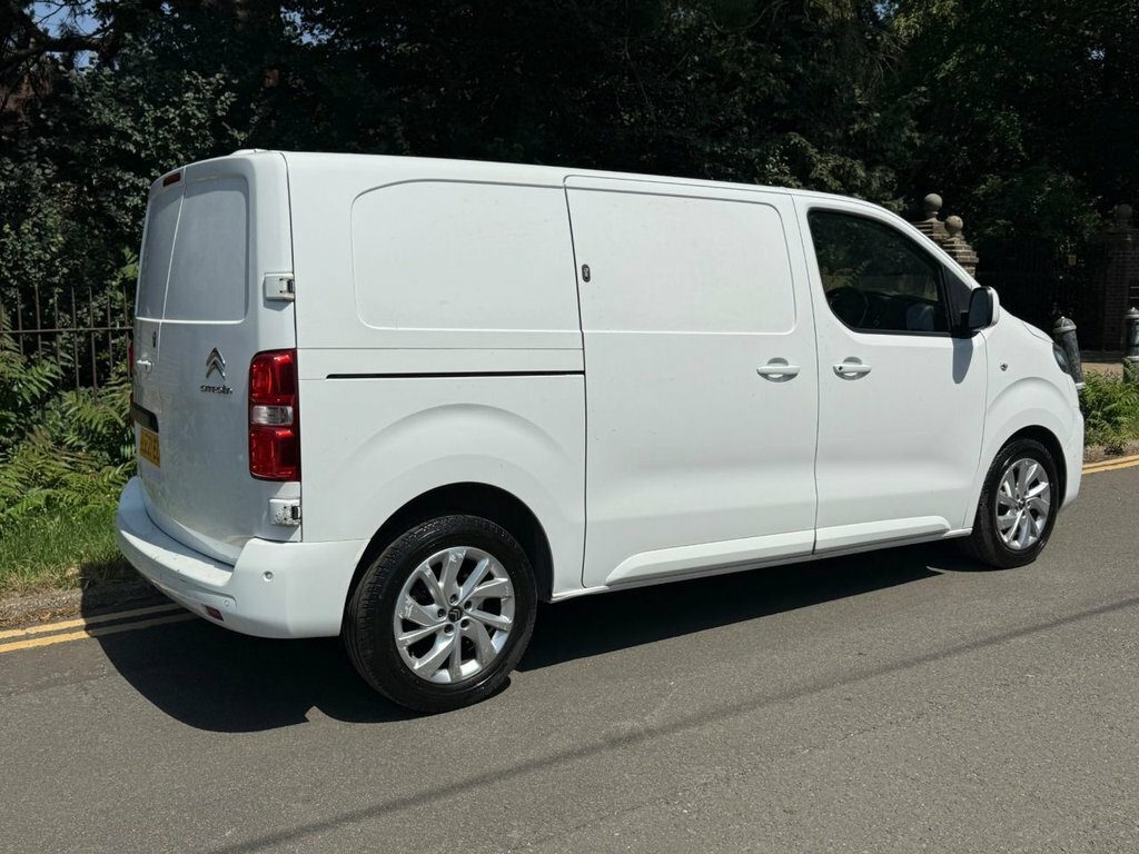 Citroen Dispatch 2L Driver M 6Dr White #6