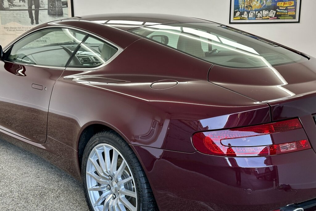 Aston Martin DB9 V12 Coupe Red #6
