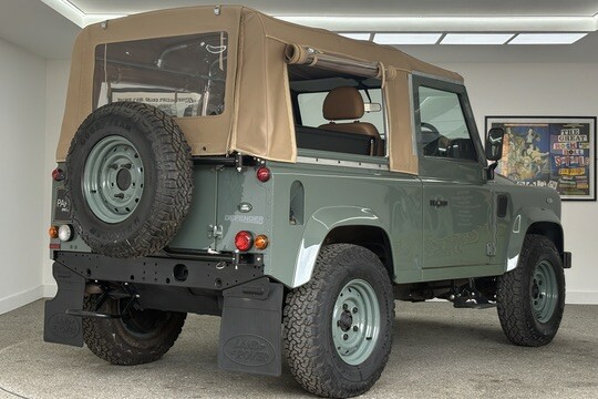 Land Rover Defender 90 Heritage Soft Top Green #3
